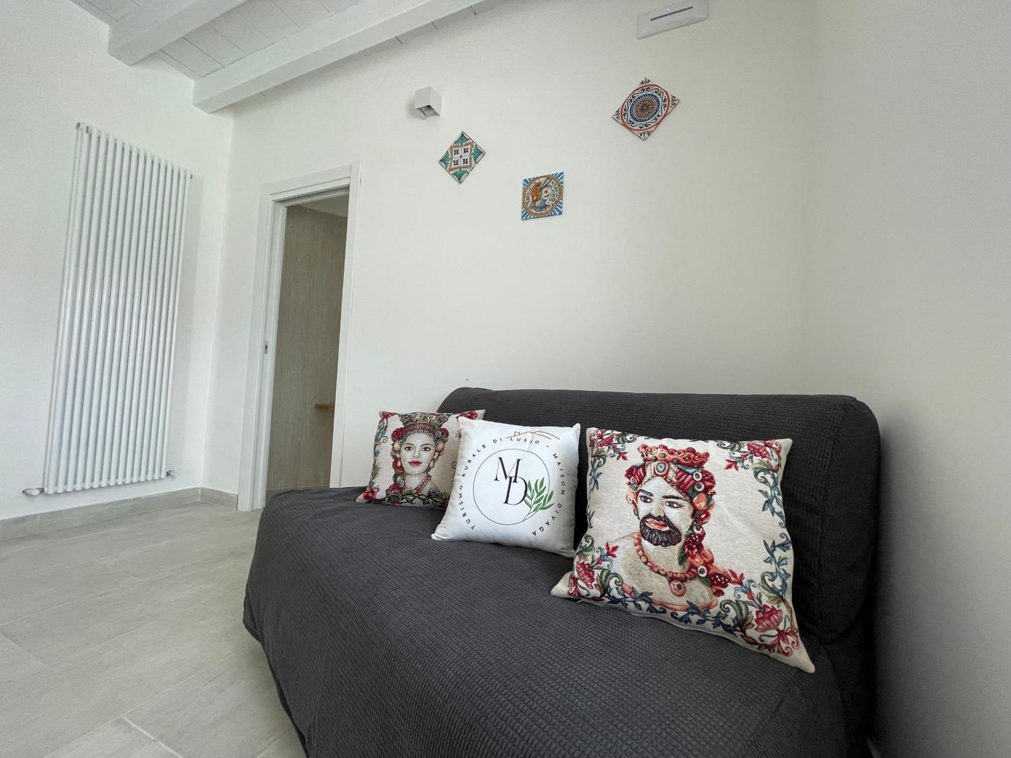 Maison Divaga Fleri ภายนอก รูปภาพ